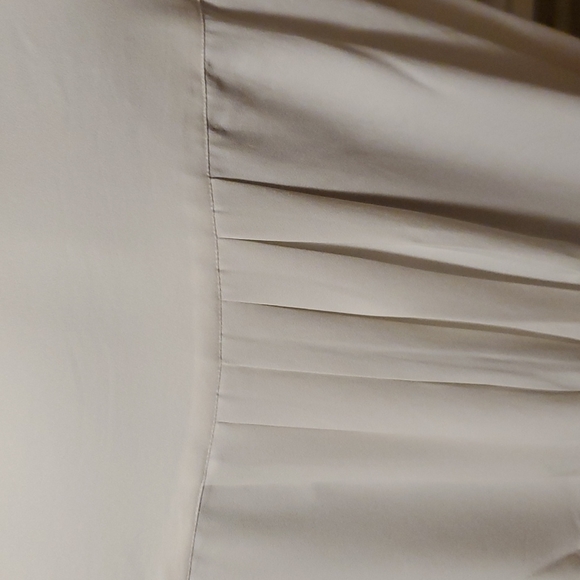 Woman Within 2X & 1X Ivory Loose Blouse W/Pleat Treatment On Reverse Side NWOT - Picture 4 of 4